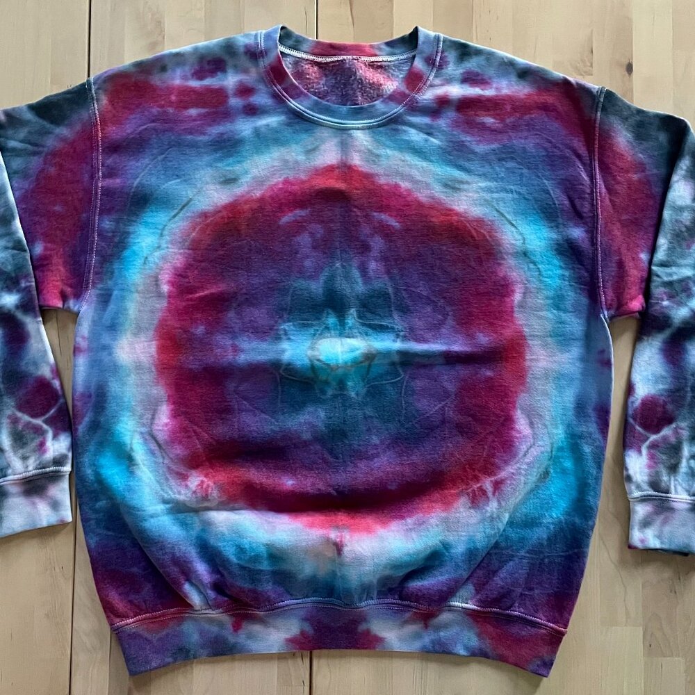 Gildan Unisex Custom Tie-Dyed Crewneck Sweatshirt size Large NEW Without Tags